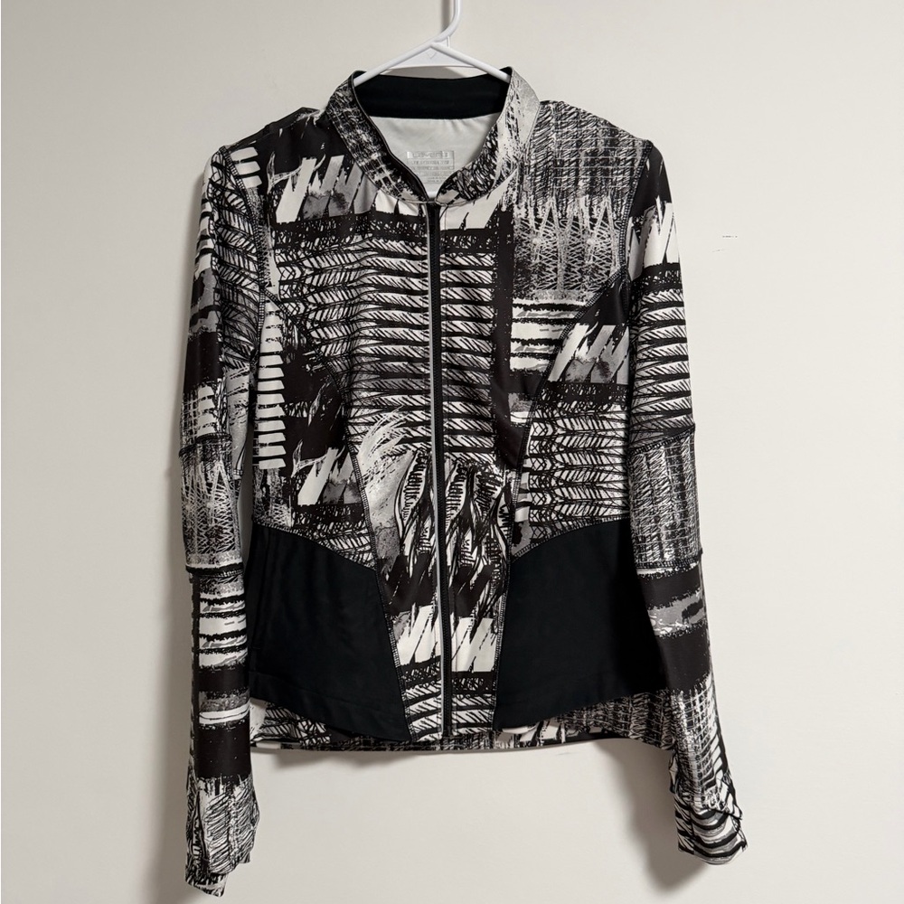 Layer 8 Black and White Patterned athletic wear Jacket medium fits small